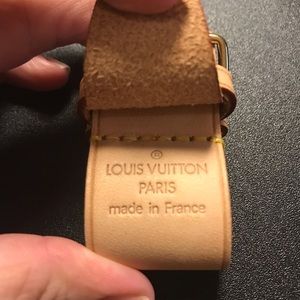 ✨24HR SALE Louis Vuitton Luggage tag holder NWOT✨
